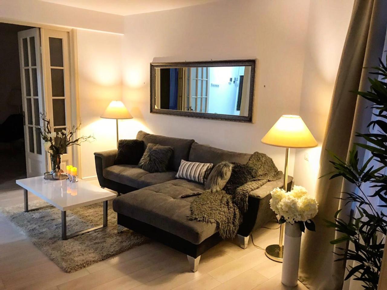 Metropole Apartments Invilla Old City Bucharest Luaran gambar